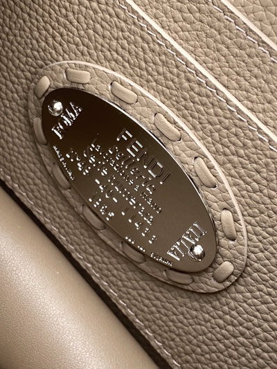 フェンディバッグ素材ディテール